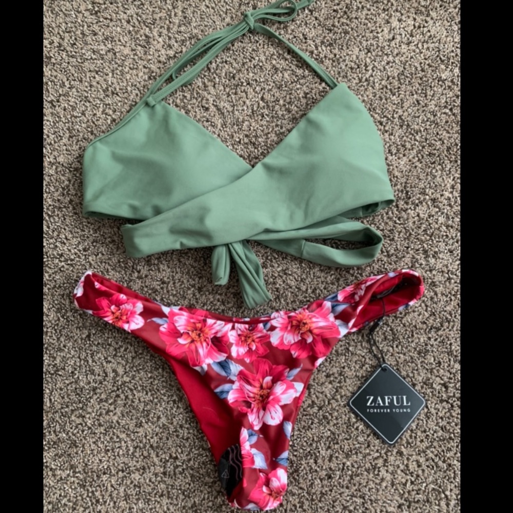 American Eagle Bikini Top & Zaful Bikini Bottoms